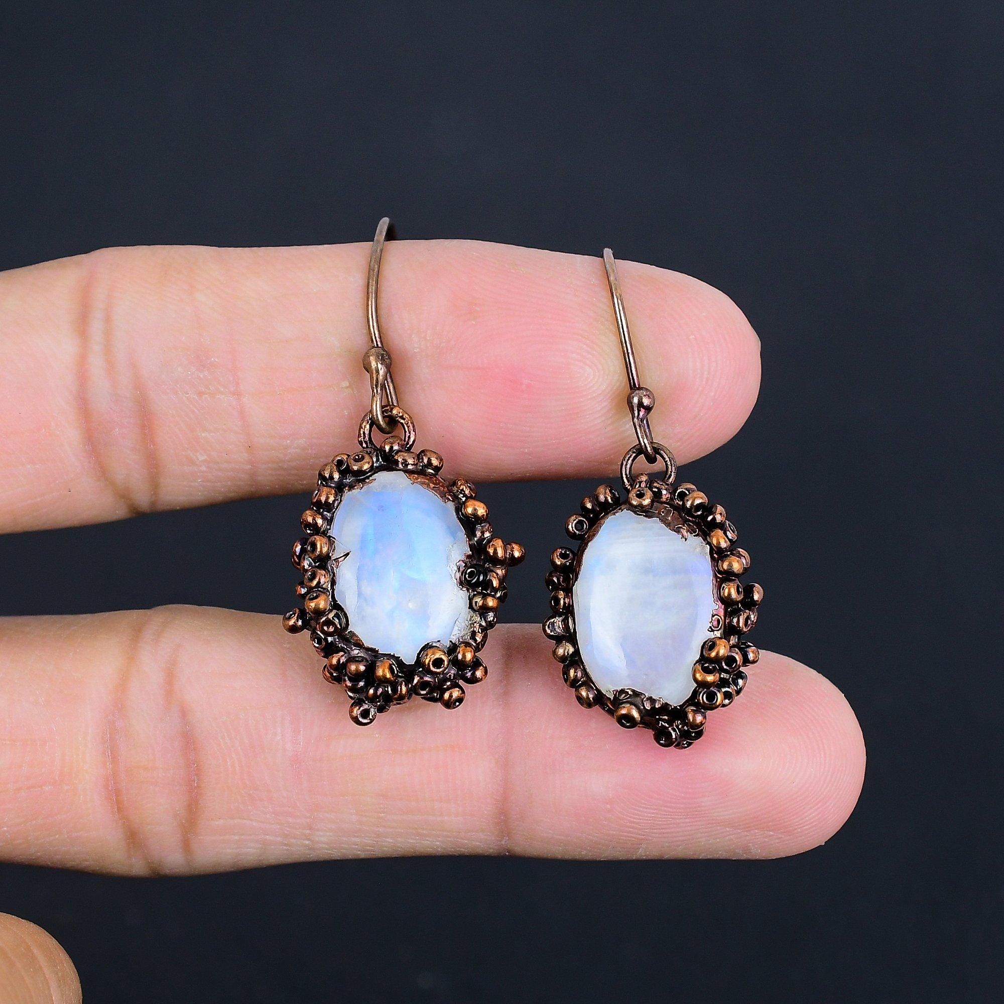 

Серьги из радужного лунного камня, ювелирные изделия из драгоценных камней, серьги, гальванизированные медью, красивые серьги ручной работы 2.55 Inches