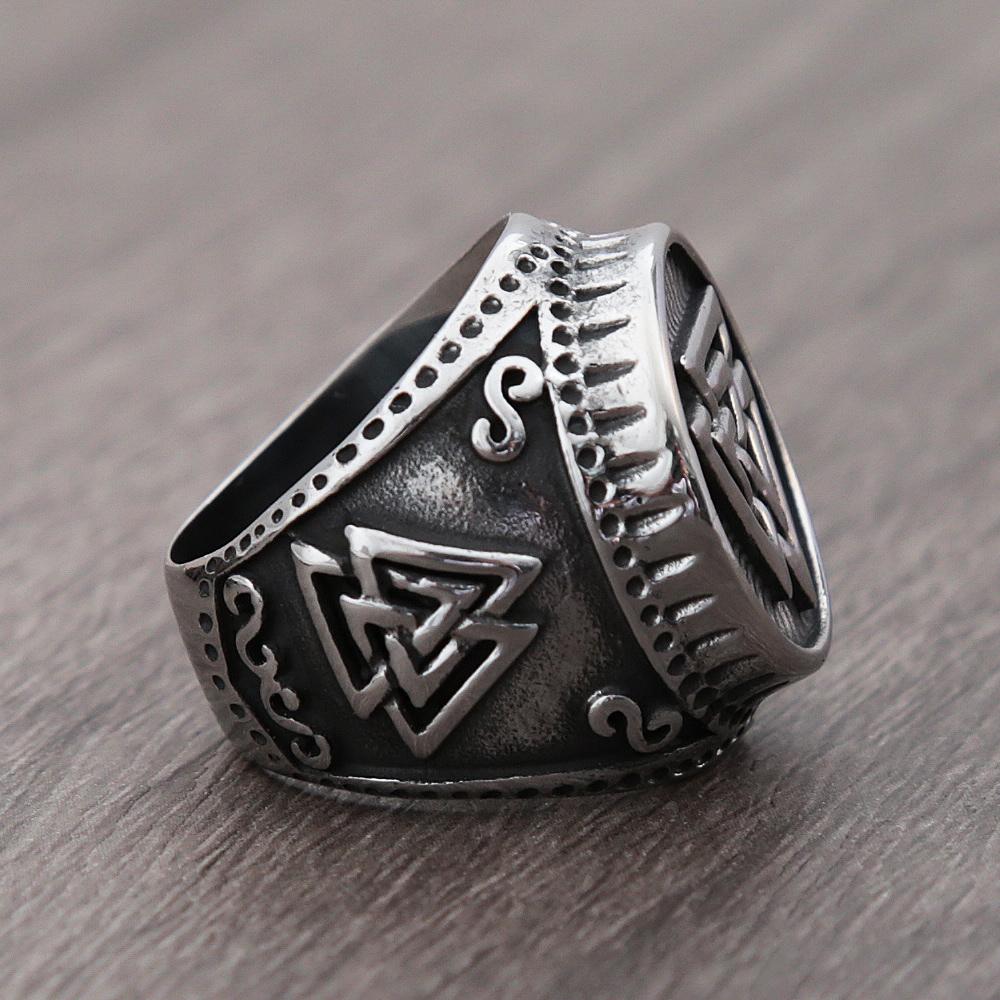 Anello Vichingo Valknut in Acciaio Inossidabile Vintage per Uomo Ragazzo Nordico Odin Triangolo Anello Vichingo Amuleti per Biker Gioielli per Regalo Fidanzato