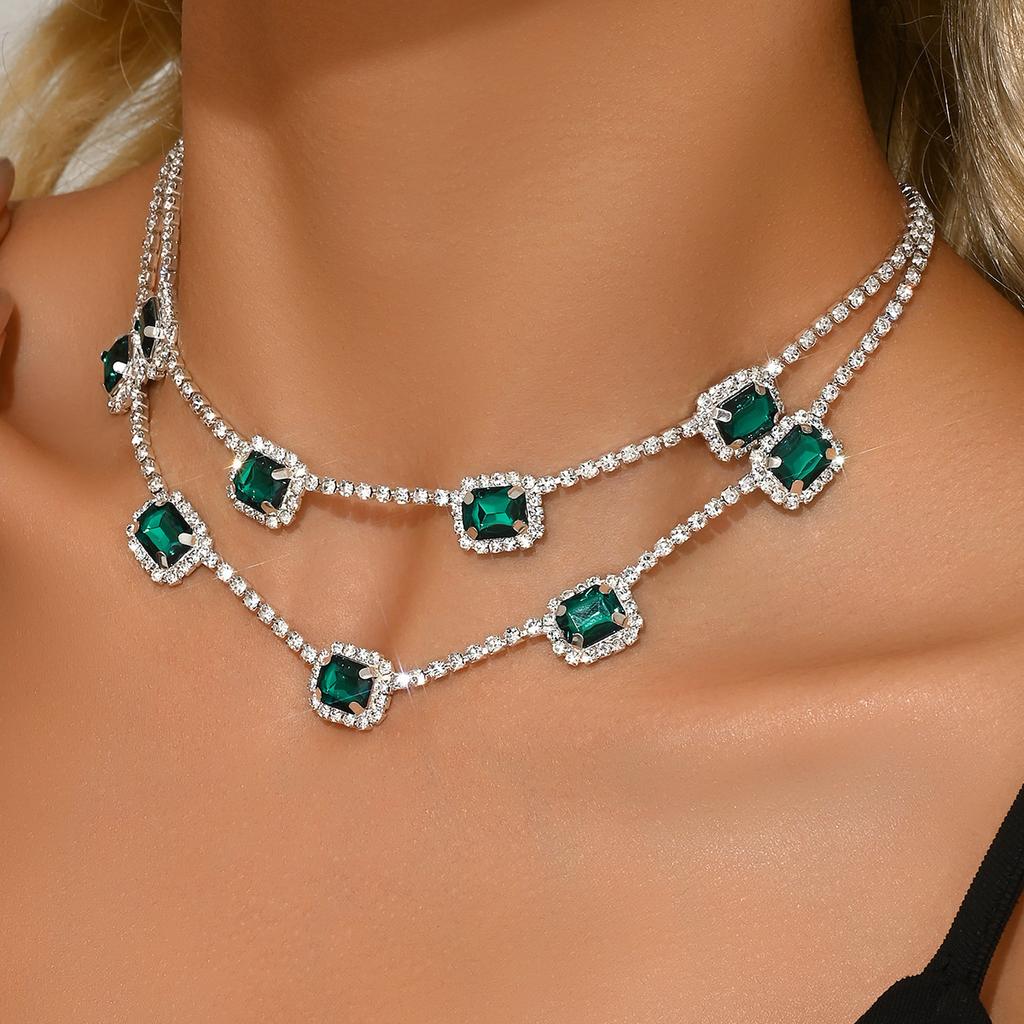 Temperamento Esmeralda Camadas Duplas Design Empilhado Senso Nicho Personalidade Colar Corrente Clavícula Colar Feminino