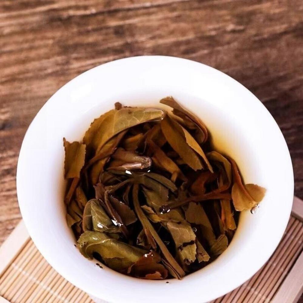 Yunnan MengHai BanZhang Ancient Puer Tee Uncooked Pu-erh Spring Raw Puerh Tea