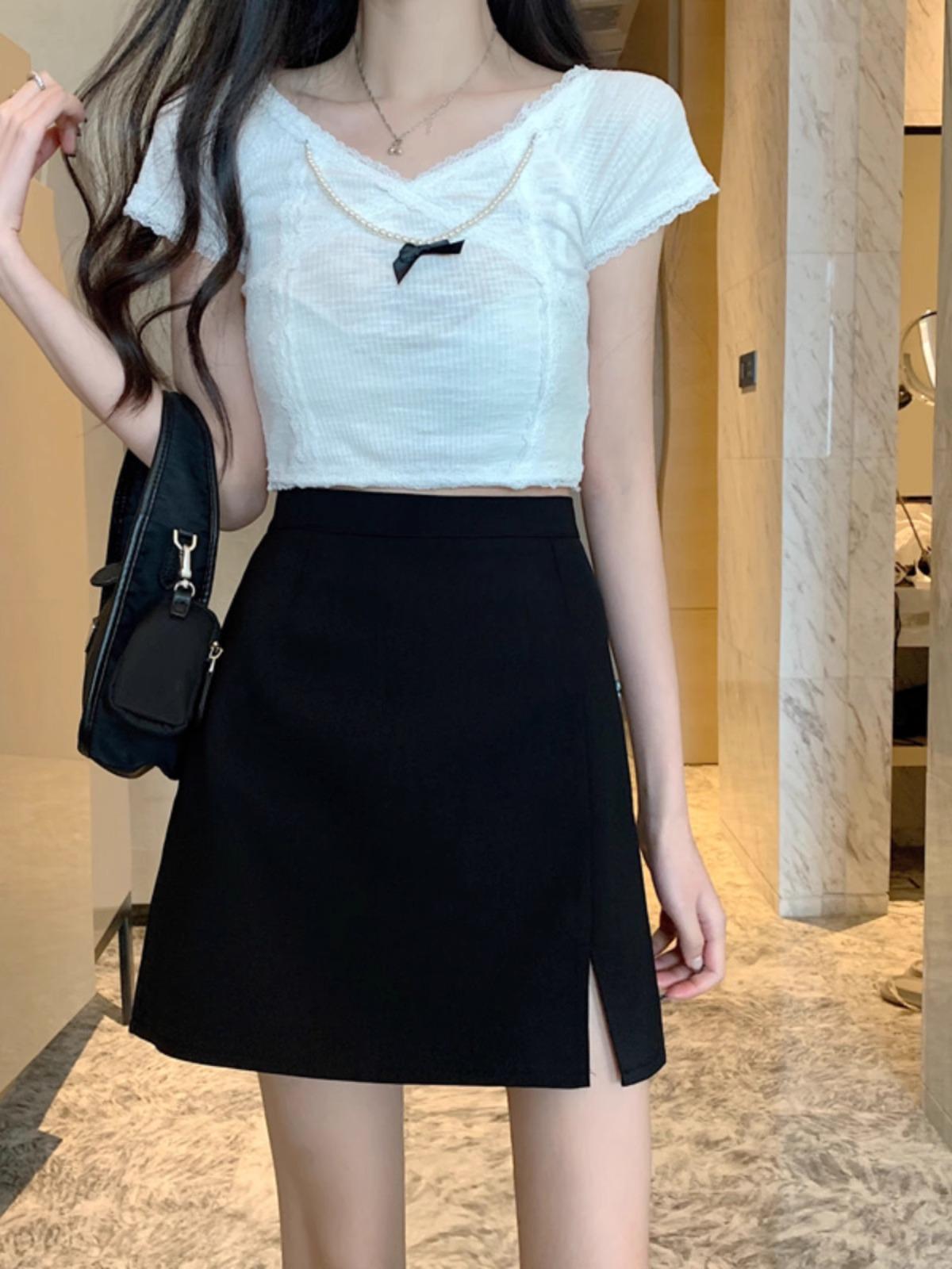 

Женская миди-юбка-карандаш на осень 2024: Высокая талия, Приталенный А-силуэт с разрезом, Облегающий дизайн, закрывающий бедра M