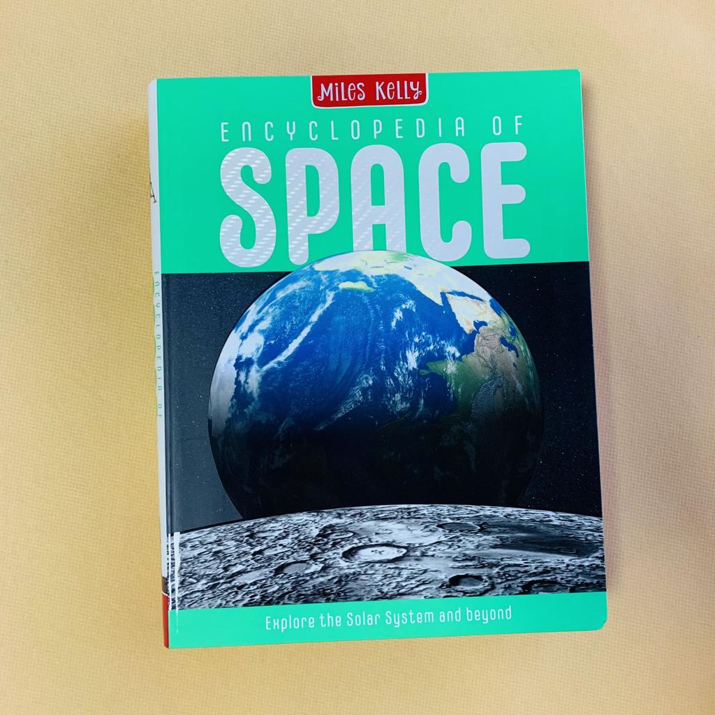 Genuine book Miles Kelly English Children's Encyclopedia Teenagers' Popular Science Knowledge Reading
