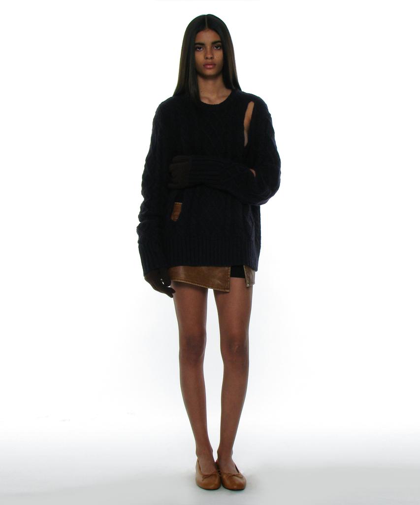 PARTIMENTO WOMEN Heavy Cutout Cable Knit Crew Neck_Navy