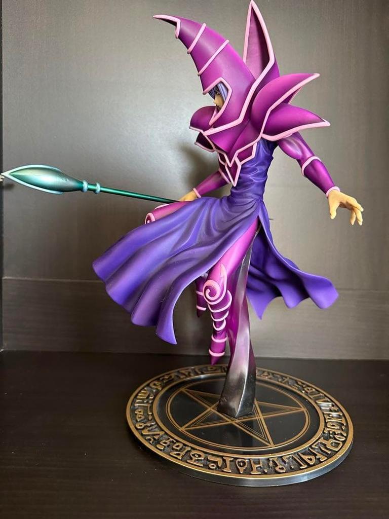 [USED] Yu-Gi-Oh! Dark Magician Figure by Kotobukiya