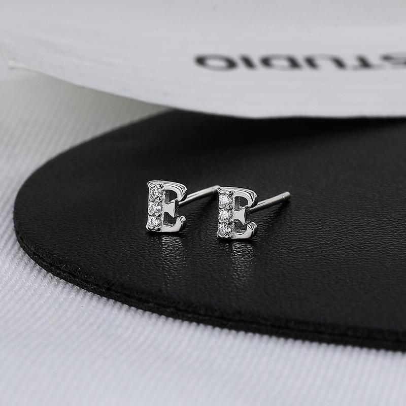 Pendientes de Diamantes con Letra Personalizada de Plata de Ley S925 Banyan Tree - Pendientes Individuales para Cartílago para Hombre y Mujer