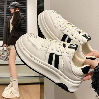 Încălțăminte pentru femei – Adidaşi