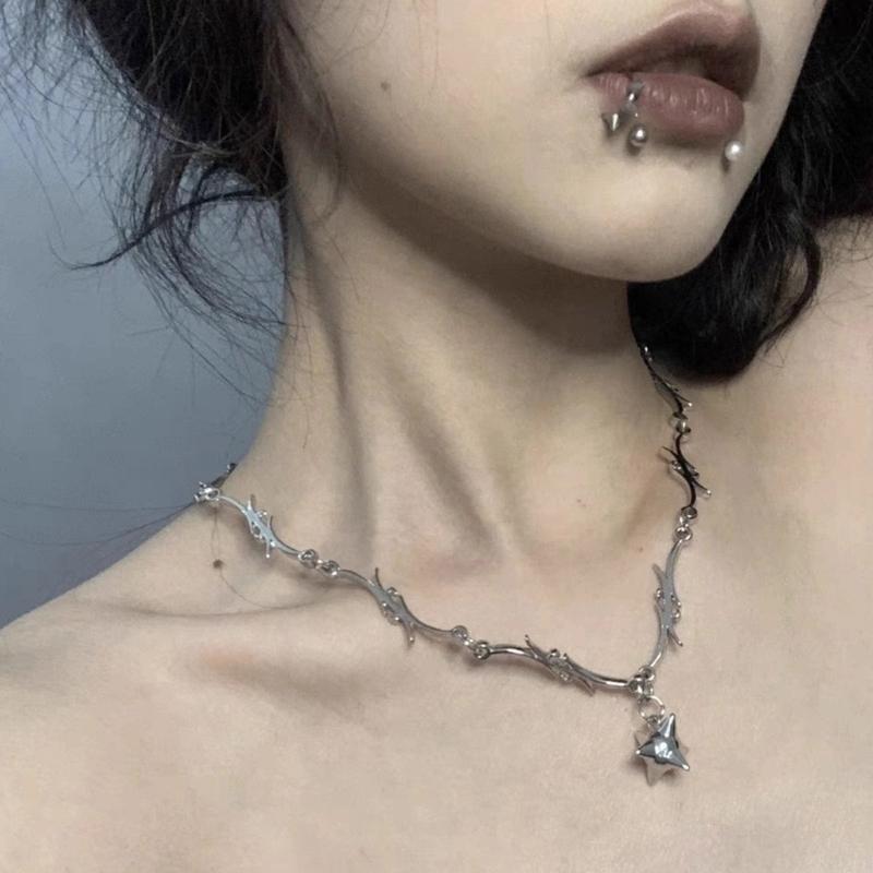Star Pendant Clavicle Chain Jewelry Gothic Thorns Choker Necklace for Men Women Unisex Hip Hop Rock Jewelry Flame Chain