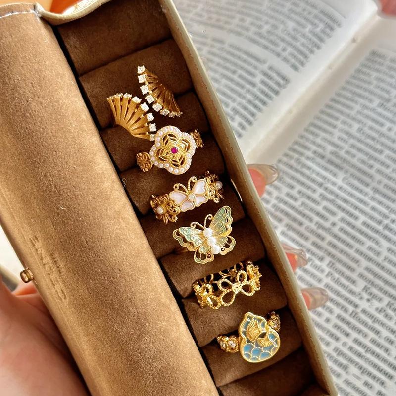 Golden Flower Butterfly Ring Women's Niche Light Luxury High Sense Versatile Open Ring Index Finger Ring New Jewelry