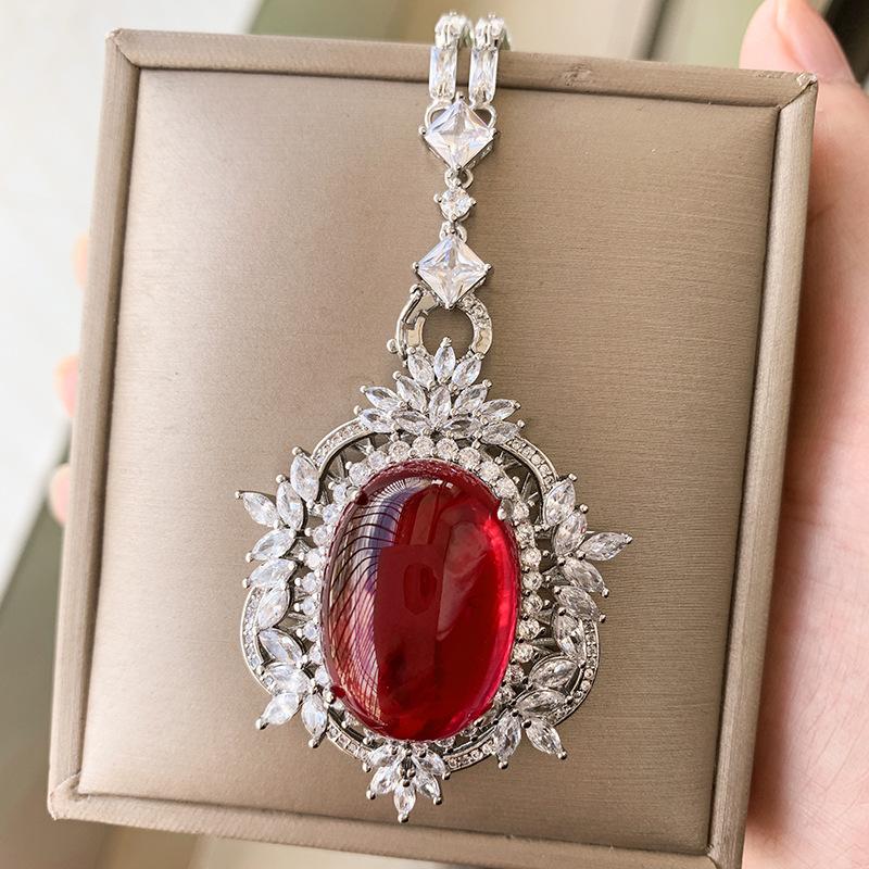 Schmuck Kupferboden Vergoldet Retro Denier-Form Roter Korund Schlichte Oberfläche Voll Diamant Inlay Set Hauptstein