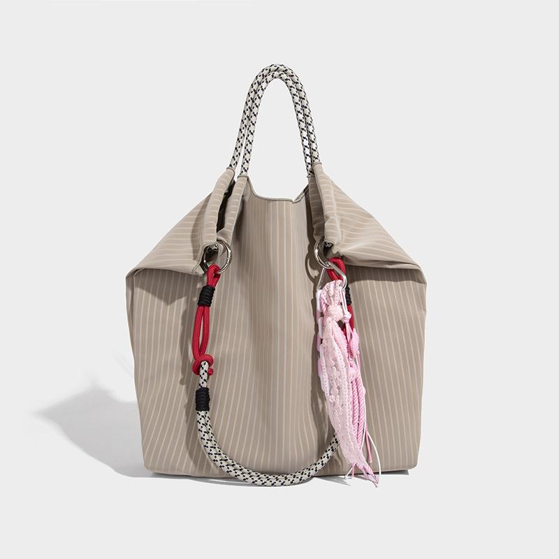 

Small Niche Design, Simple and Large Capacity Striped Tote Bag, New Lazy Style Handheld Shoulder Bag, Diagonal Cross Bag абрикосовий