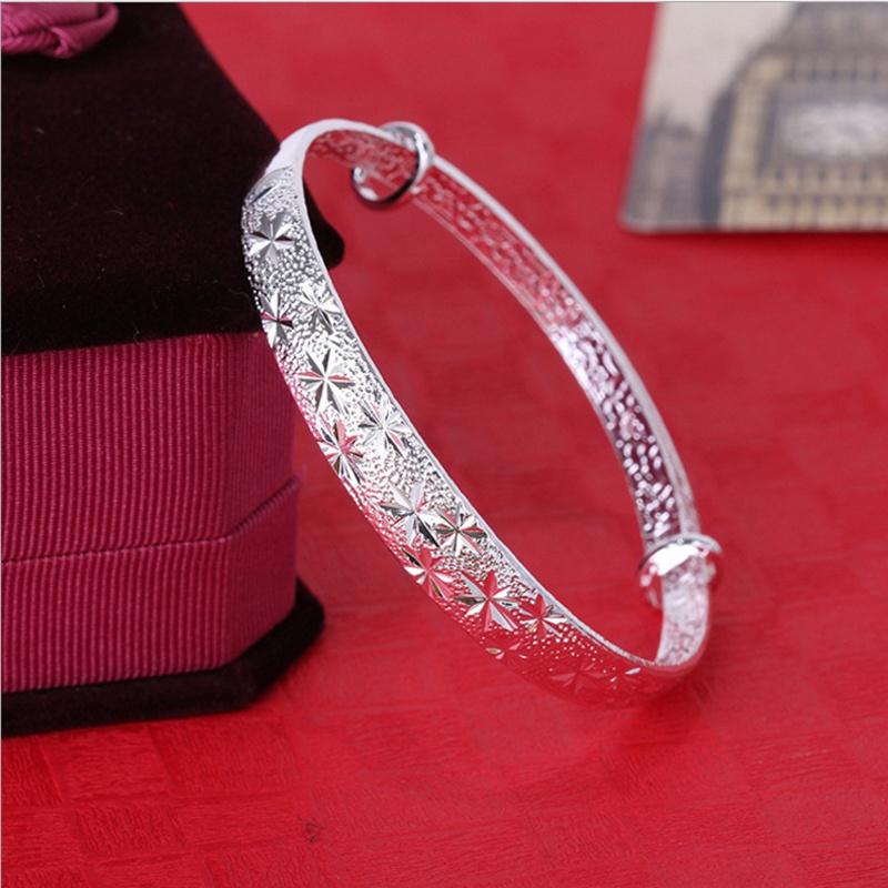 Elegant Women's Silver Star Pattern Adjustable Bracelet Bangle Perfect For Any Occasion