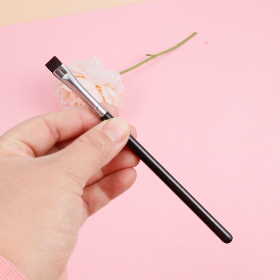 Einzelner flacher Pinsel, Präzisions-Concealer-Eyeliner-Pinsel, professioneller Lidschattenpinsel, tragbarer Make-up-Augenbrauenpinsel