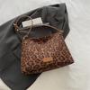 Stylish Leopard Print Large Capacity Tote Bag For Trendy Fashionable Commuting
