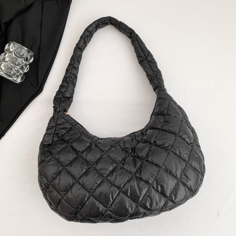 Fashion diamond shoulder bag women's winter new casual solid color messenger bag simple personalized dumpling bag women