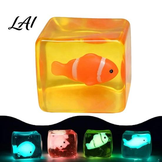 Portable Anxiety Relief Toy Glow-in-the-Dark Stress Cube Toy Squeeze Sensory Clear with Luminous Sea Animal Inside