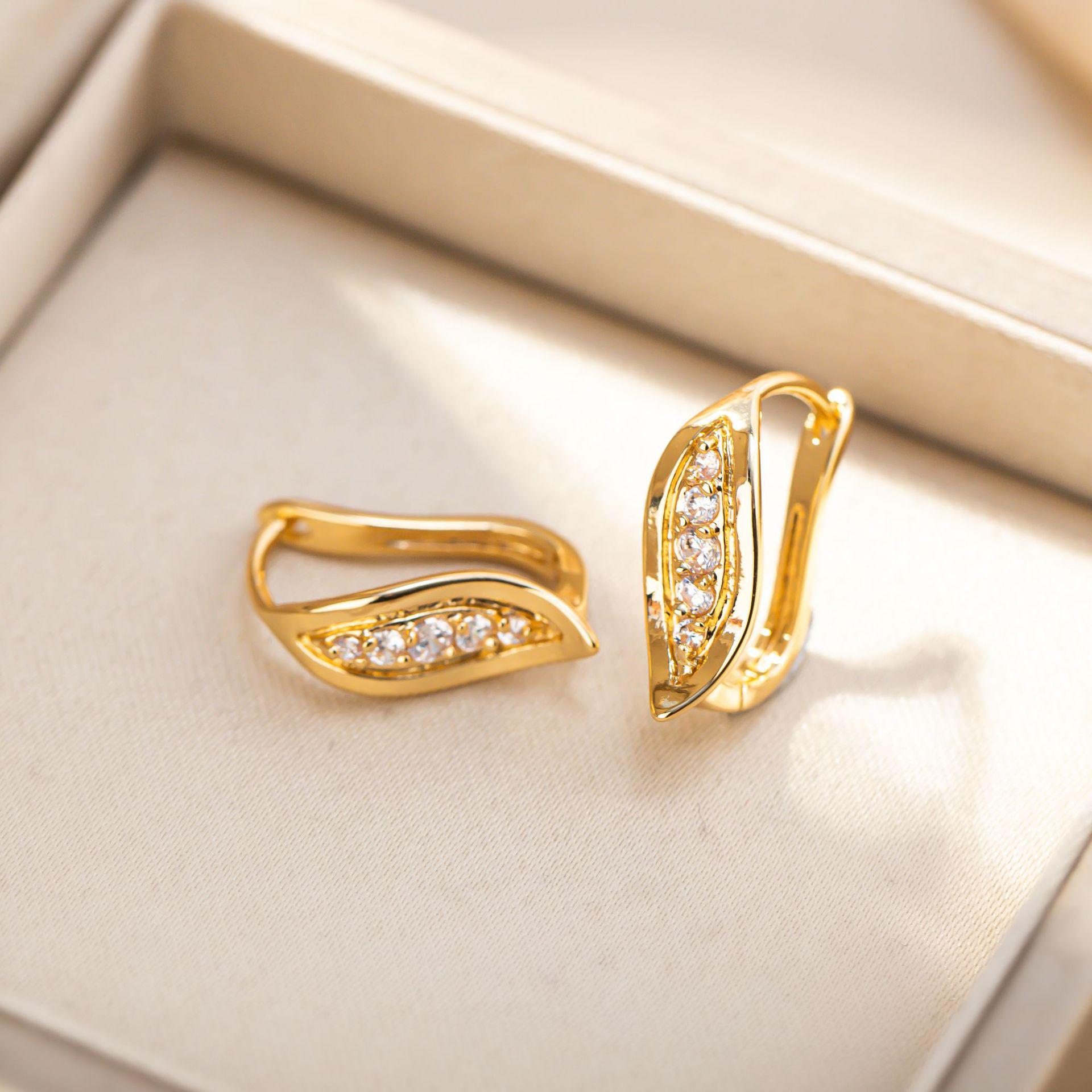 Chic European  American Korean-Style Earrings: Trendy Niche Aura Studs for Women