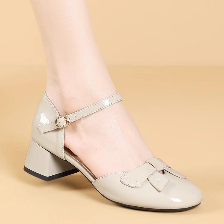 

Women s sandals 2025 new thick heel bag head women s shoes fashion versatile bow bag heel summer shoes 40 грязно-белый