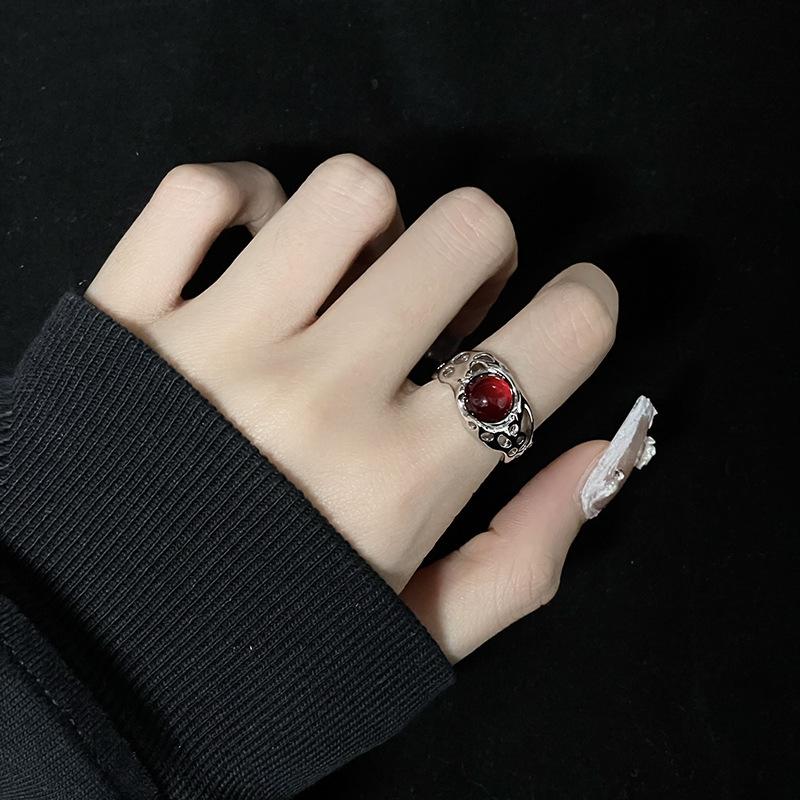 

Punk Gothic Red Crystal Heart Rings for Women Vintage Metal Liquid Irregular Thorns Geometric Ring Aesthetic Y2K Zircon Gift