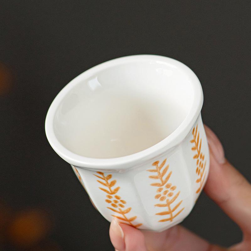 Taza de Café de Cerámica Blanca con Patrón de Tulipán Dorado para Festivales Árabes