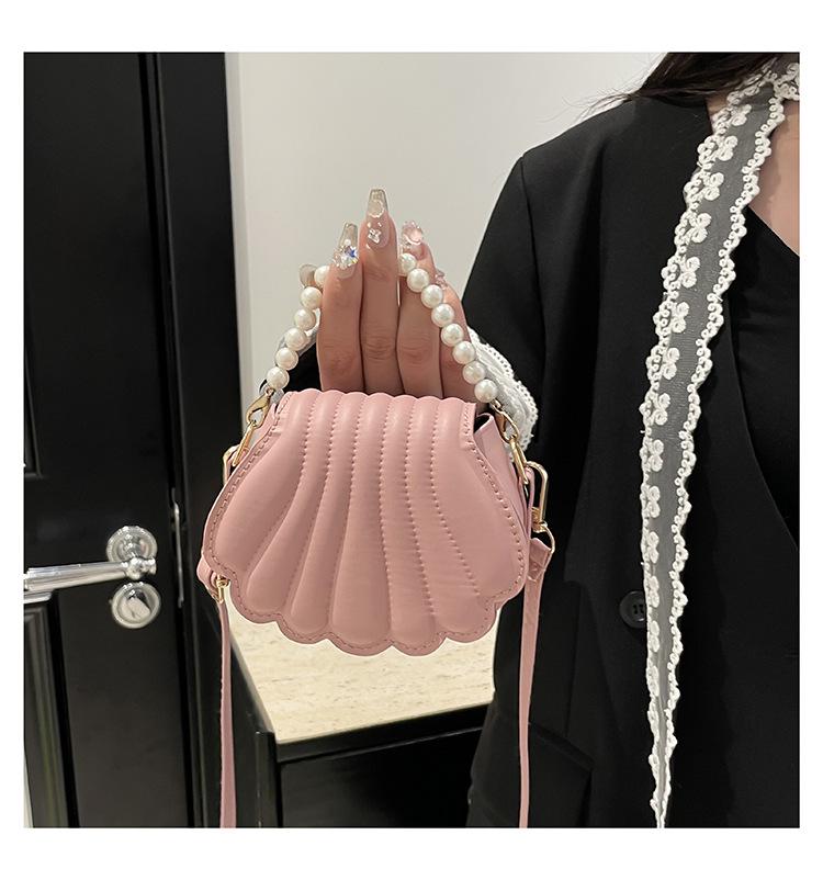 

2026 Spring/Summer Shell Pearl Crossbody Handbag - Versatile & Trendy Design for Women 13*5.5*11 cm