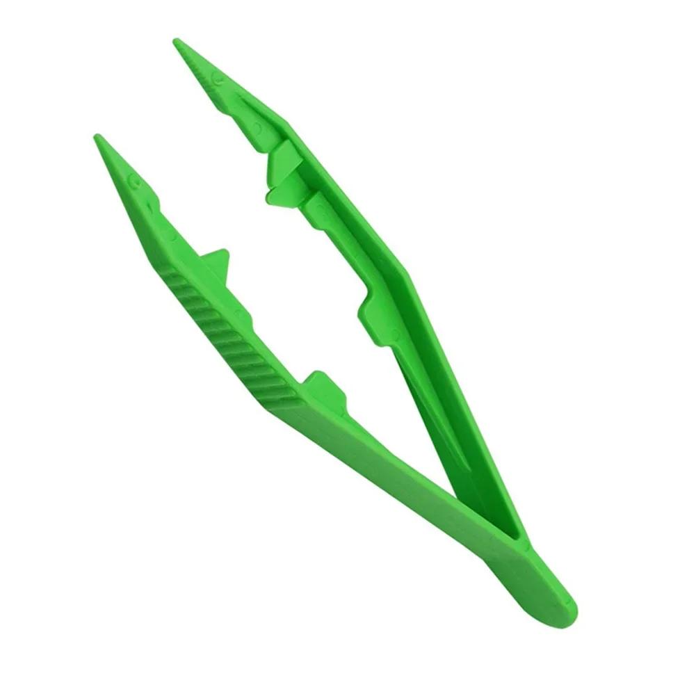 

1Pcs Plastic Tweezers Hama Beads Clips Beads Tools Craft Kids Children Fuse Iron Jewelry Beads DIY Caft Accessories зелений