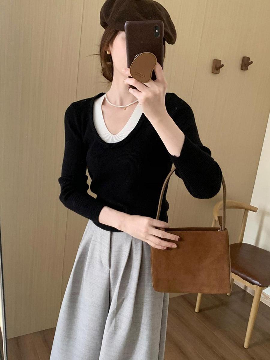 

Autumn/Winter Contrastive Color V-neck Long sleeved Knitted Sweater with Inner Bottom Shirt Color Matching Soft and Comfortable Top Women s Wear onesize within 40-65kg