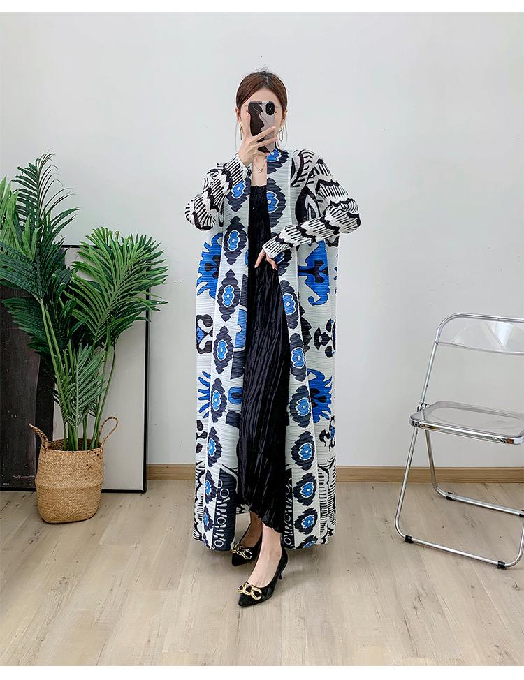 2024 Summer Women's Chic Middle East Pleated Robe Long Sleeve Cape Jacket