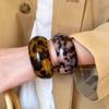 2024 Retro Leopard Print Acetate Bracelet: Stylish and Unique Women's Hand Jewelry