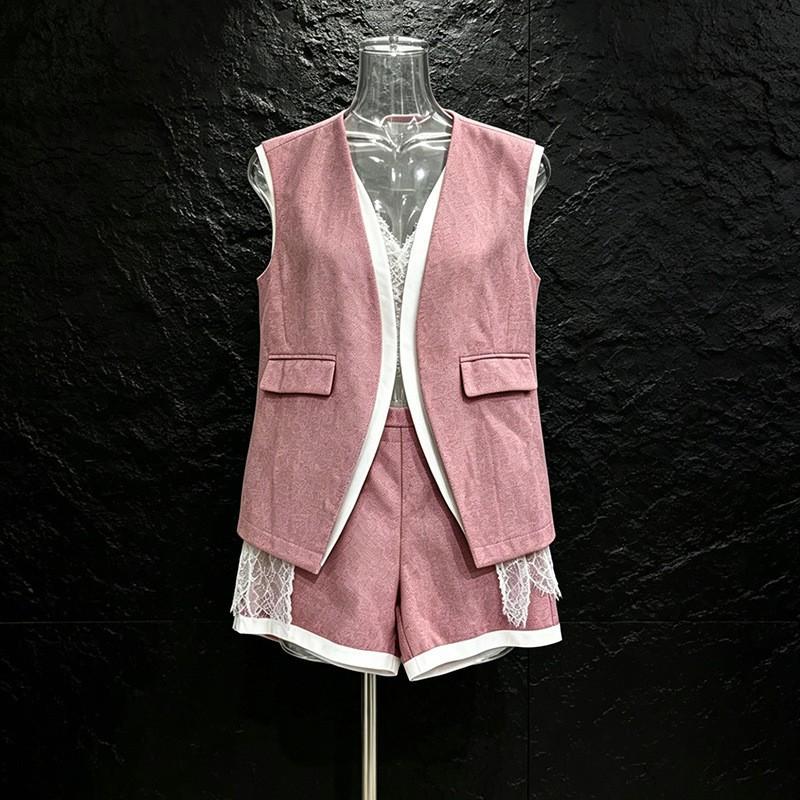 Literary Casual Style Suit Sleeveless Collar Loose Straight Vest + High-waist Lace Spliced Shorts