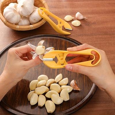 1Pc Garlic Peeler and Garlic Crusher Tool for Home Kitchen Use Manual Stainless Steel Garlic Puree Clip and Clove Remover
