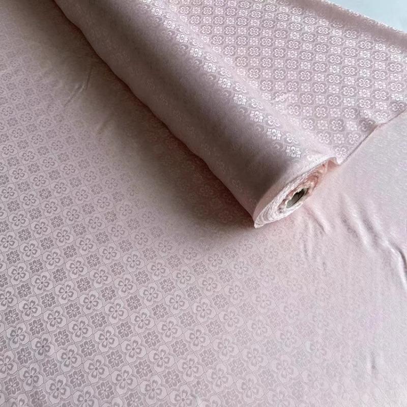 100x114cm Four-Leaf Diamond Jacquard Silk Sambu Satin for New Chinese-Style Qipao, Hanfu, and Traditional Garments