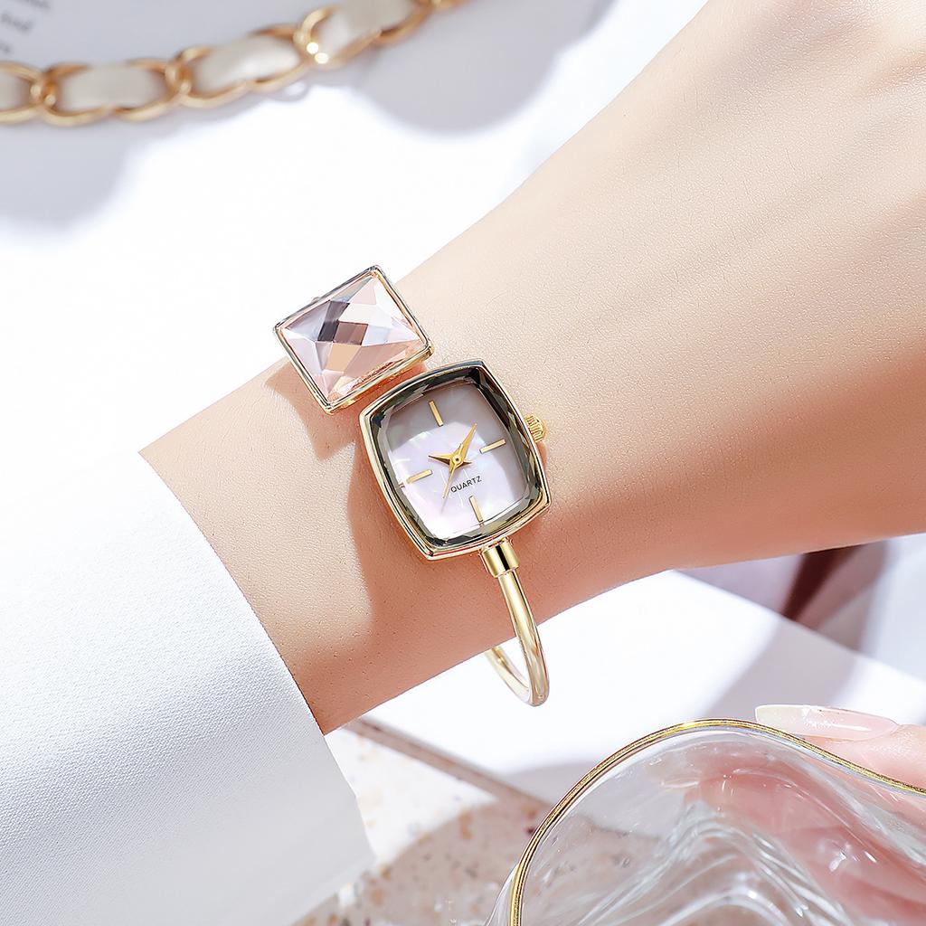 New High-End Pearl Women's Watch, Korean Style Unique Fashion Student Quartz Wristwatch, Bracelet Watch for Ladies