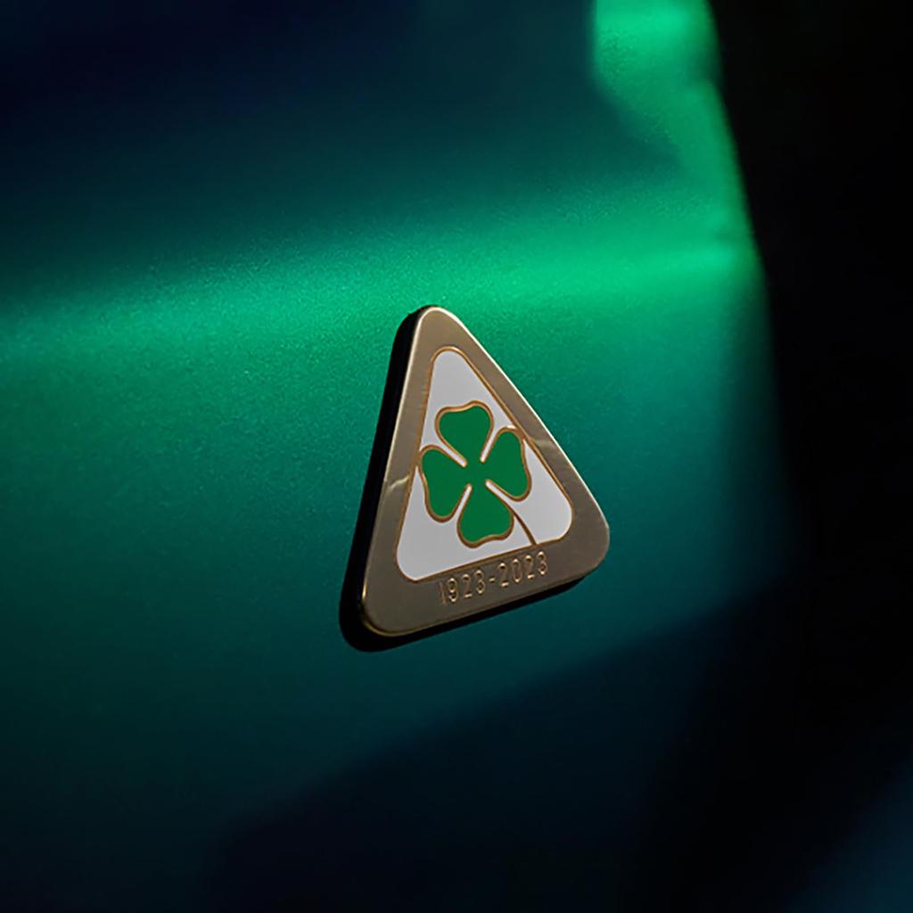 3D Sticker for Alfa Romeo 100th Anniversary Four Leaf Clover Logo Alfa Romeo Giulia