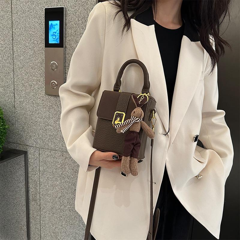 Mobile phone bag women's messenger new small bag retro versatile high sense women's niche handbag