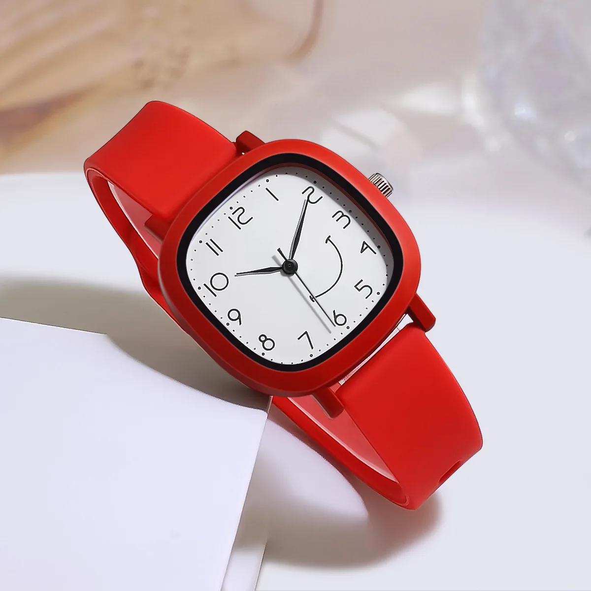 

Brand Women Quartz Watches New Jelly Colored Silicone Strap Student Sports Watch Smile Dial Simple Wristwatches Dropshipping червоний