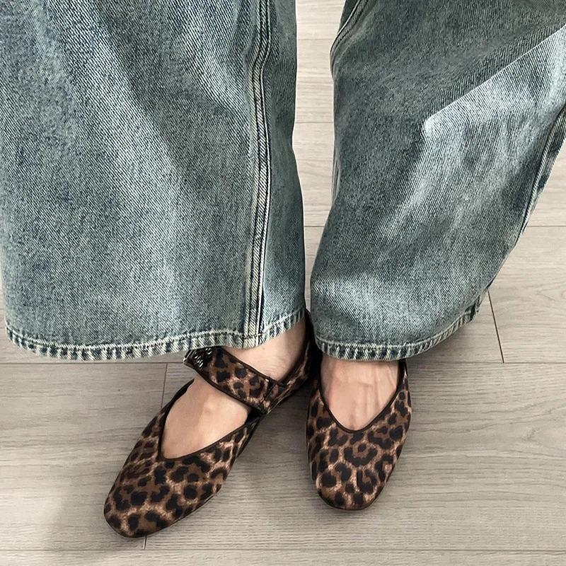 Fashion 2025 New Women Mouth Print Dress Ballerinas Flats Shoes Autumn Woman Leopard Retro Loafers Floral Leopard Mary Jane Shoes Female