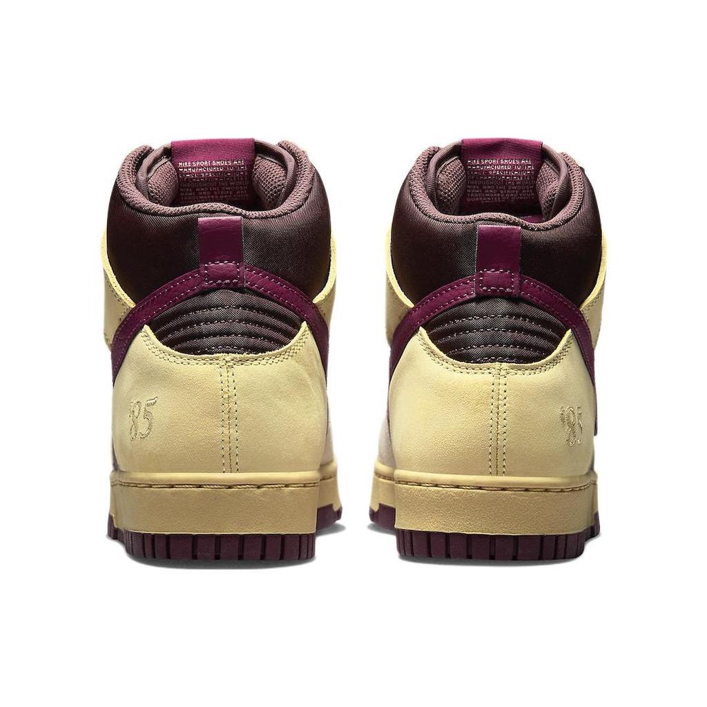 Nike Dunk High 1985 San Valentino Sneakers da Donna Rosso Alabastro Legno di Rosa FD0794-700