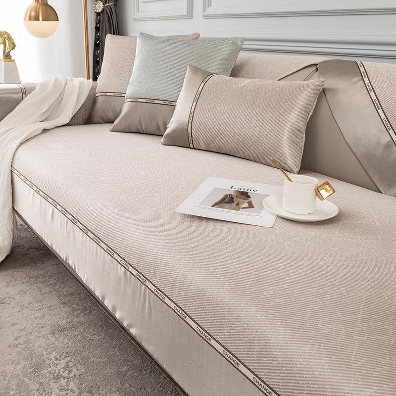 Erschwingliches Luxus-Sofakissen aus Eisseide, Sommermatte, schlichtes, modernes, rutschfestes Sofabezug-Kissen aus Leder