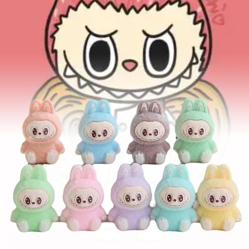 Entzückende Mini-Samtfigur Süße Dämonenfigur Für Verspielte Dekoration Und Sammlerstücke