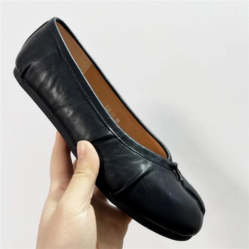 2025 New Pleated Women Ballet Flats Tabi Shoes Casual Slip-on Loafers Ladies Split Toe Leather Espadrilles Zapatillas Mujer