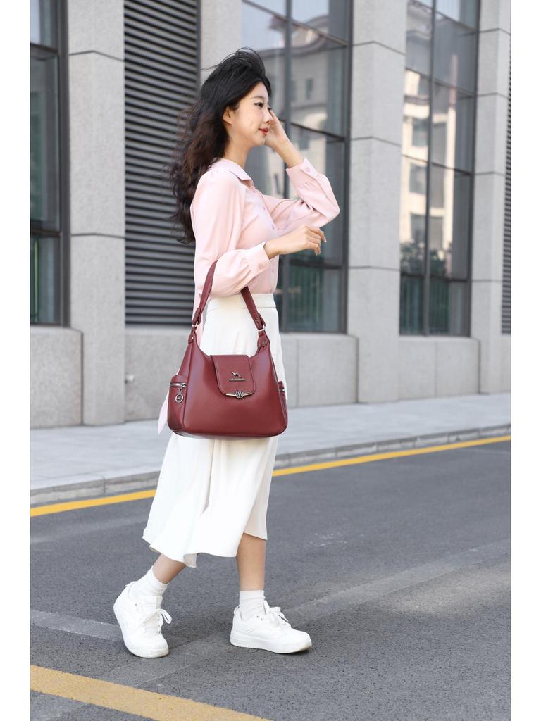 Kangaroo Large Capacity Luxury Crossbody Bag – 2025 Versatile Fashion Commuter Shoulder Bag
