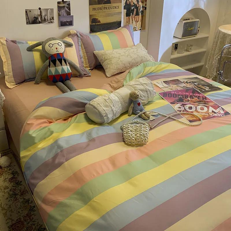 Simple College Style Four-piece Bedding Set Double Bed Quilt Cover Four-piece Pillowcase