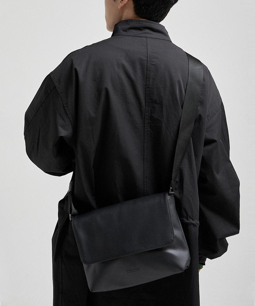 National Publicity Anza Hq Leather Messenger Crossbody Bag