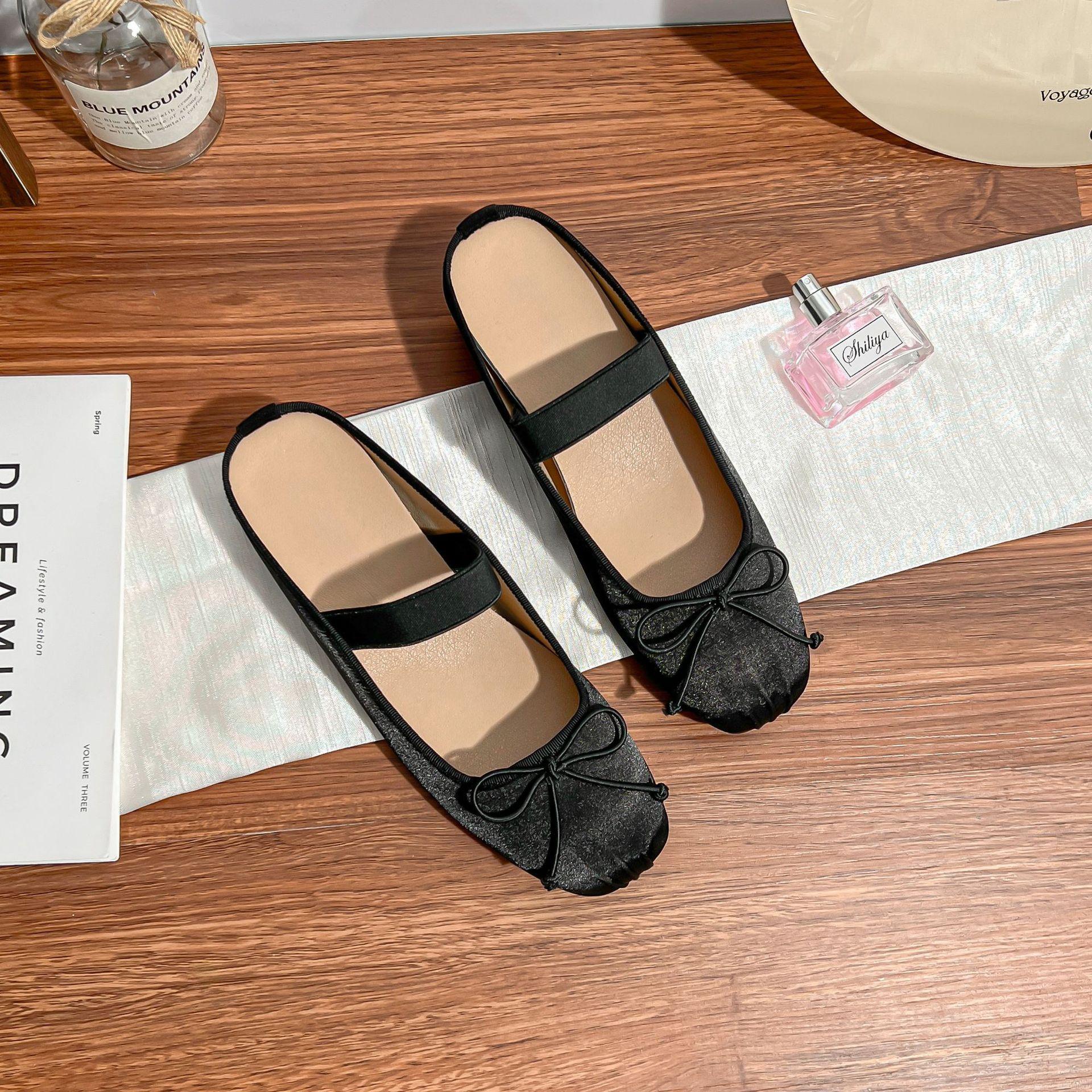 

Grape mother summer new bag head cool slippers women s bow one-word belt inner height increase thick-soled muller shoes 2025 summer 35