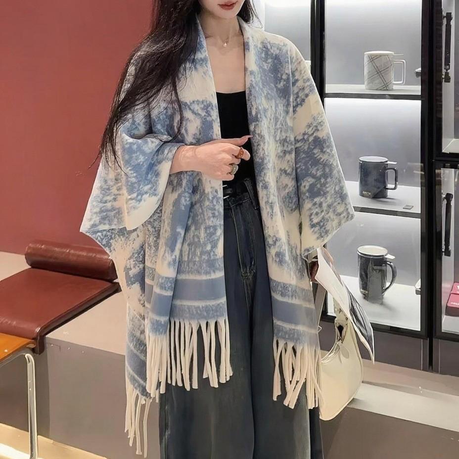 High-End Ink Painting Women's Autumn Winter Shawl Cloak - Warm Travel Cape Outerwear