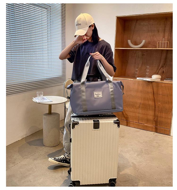 Women's Lightweight Travel Bag: Large Capacity & Trolley-Ready