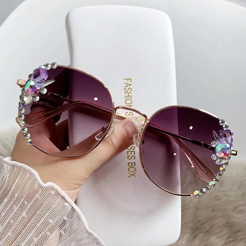 2025 Fashion Round Luxury Brand Sunglasses Women Bling Diamond Sun Glasses Vintage Shades Female Pink Eyewear Gafas De Sol