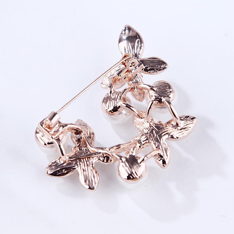 Mode Voller Diamanten Drei Schmetterlinge Dreidimensional Große Perle Brosche Anstecknadel Brosche Accessoires Brosche Schmuck