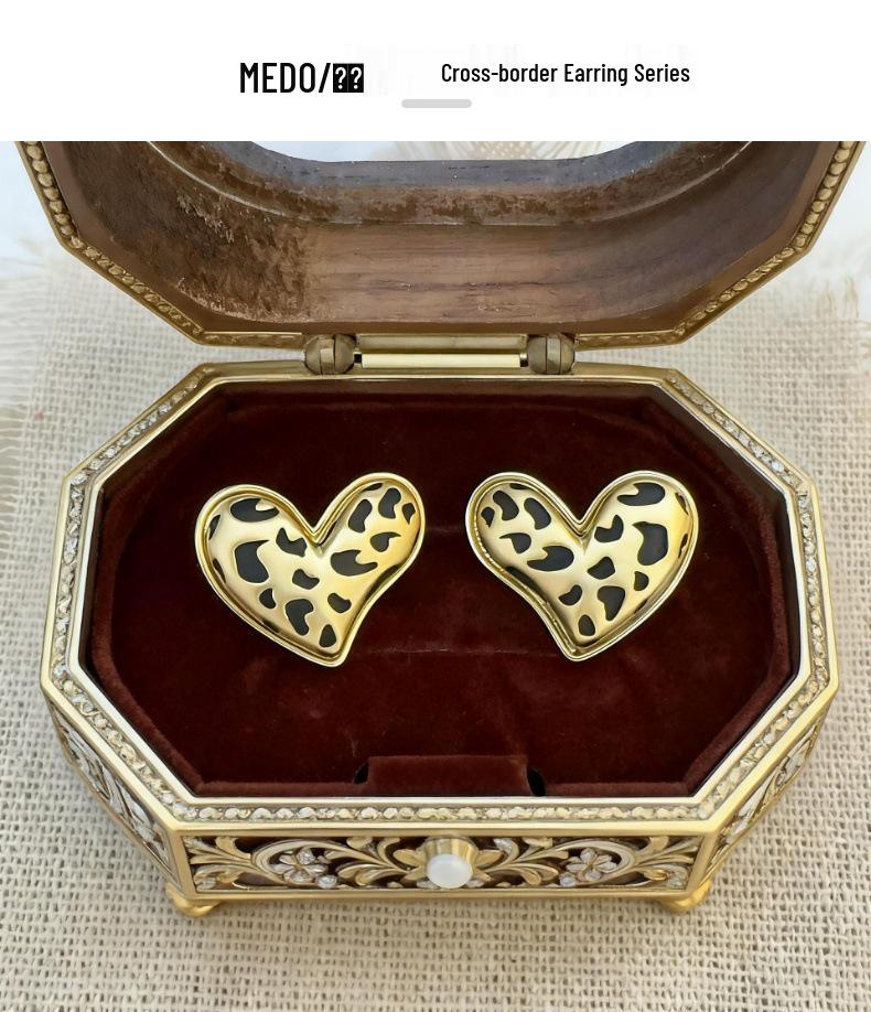 Silbernadel Wassertropfen Herz Ohrringe: Retro Hongkong-Stil, Leichter Luxus, Nieten mit Leopardenmuster