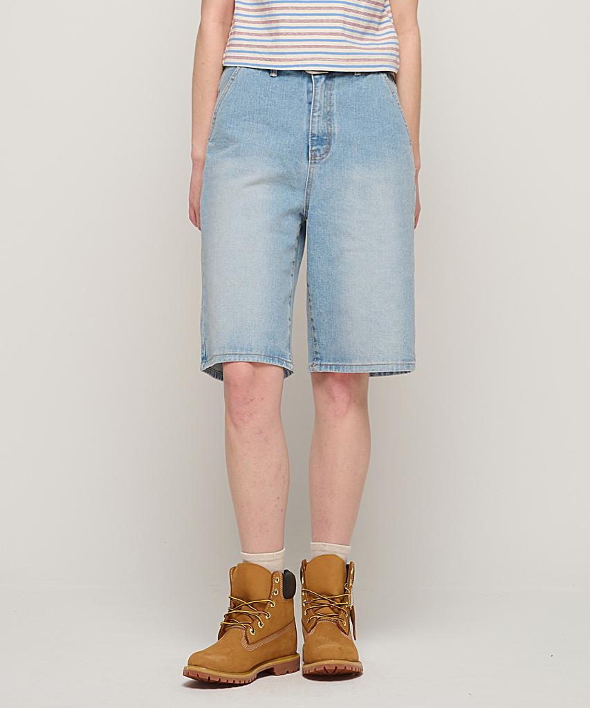 CARGOBROS FOR WOMAN Basic Washed Bermuda Denim Pants (Light Blue)